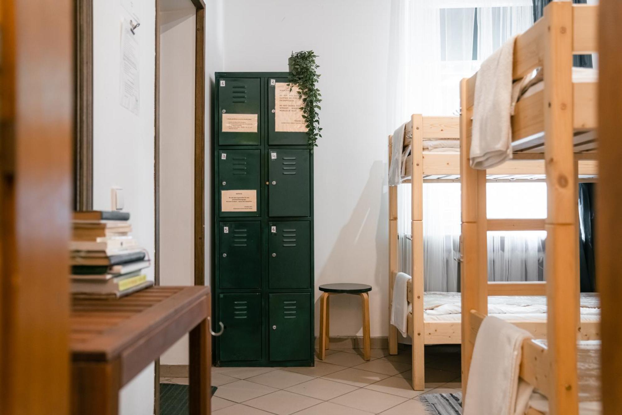 Downtown Forest Hostel & Camping Vilnius Extérieur photo